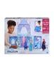 Bild von Gefrorenes Eisschloss und Puppe