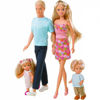 Bild von Steffi Love Doll und ihre Familie
